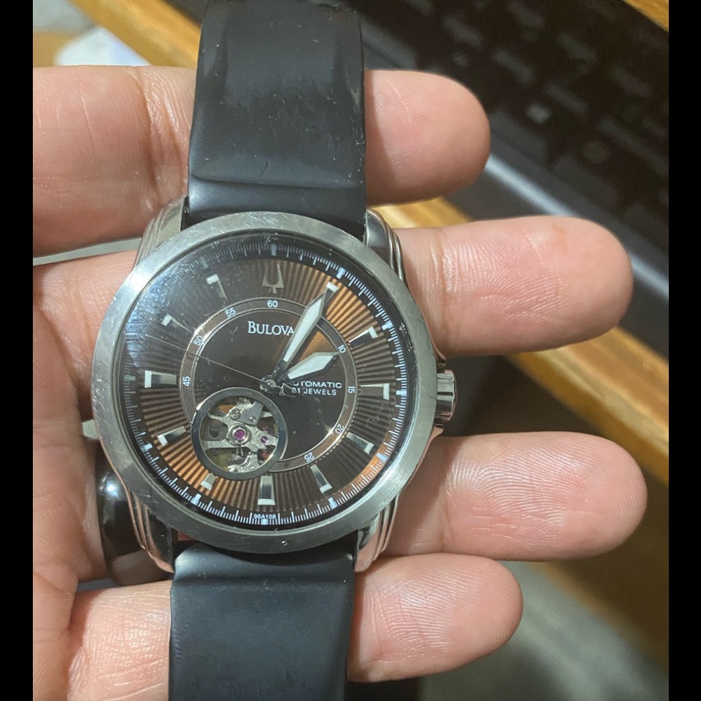 Bulova 21 jewel’s automatic and has no scratches on any of the crystal’s.
